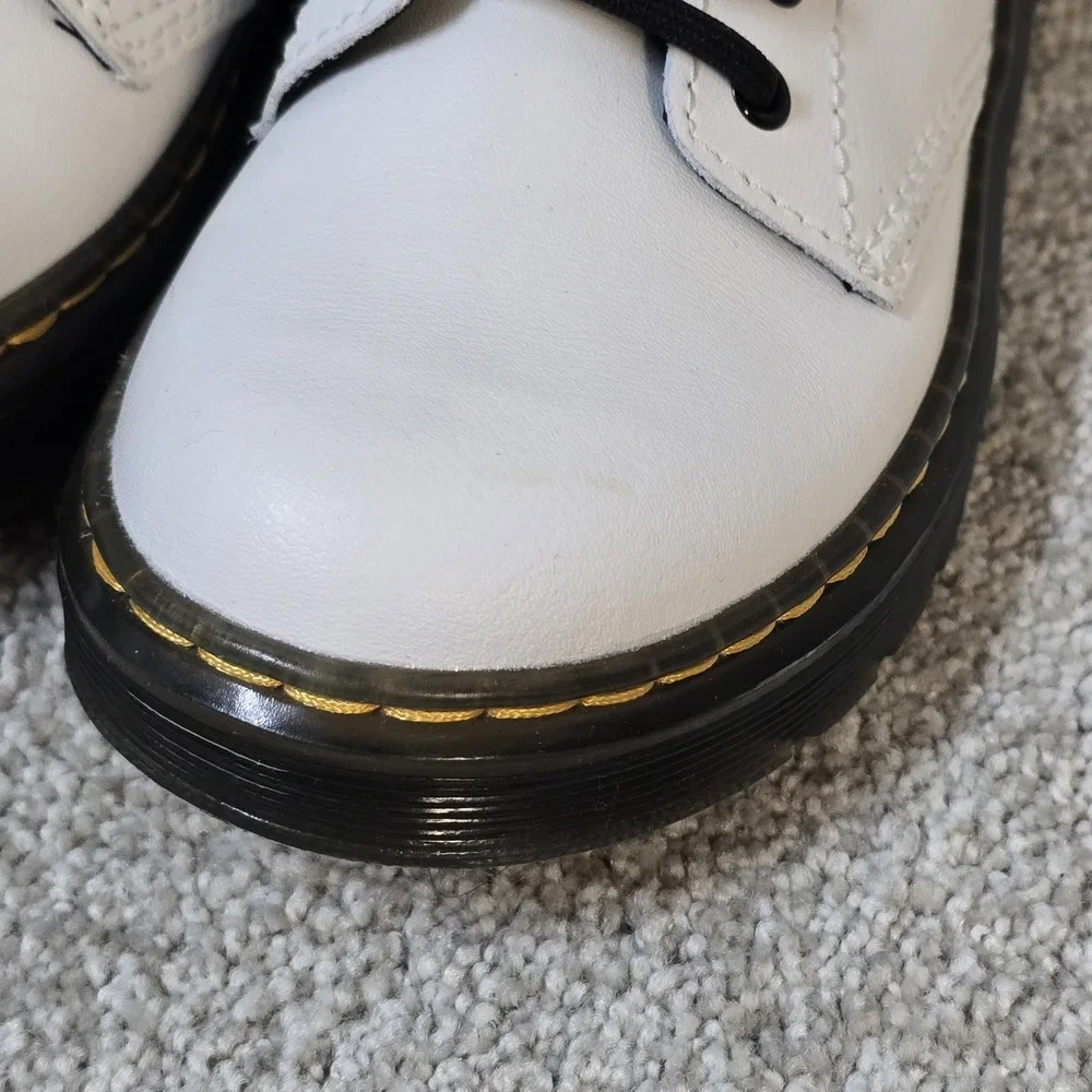 Doc Dr. Martens Girls Zavala J AW004 Lace Up Combat Boot White Size‎ 1 Youth